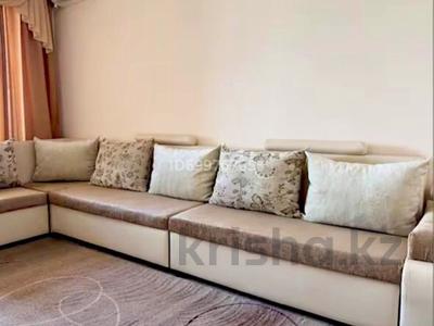 3-комнатная квартира · 68 м² · 1/5 этаж, Есенова 20А — Есенова-Абая за 20 000 〒 в 