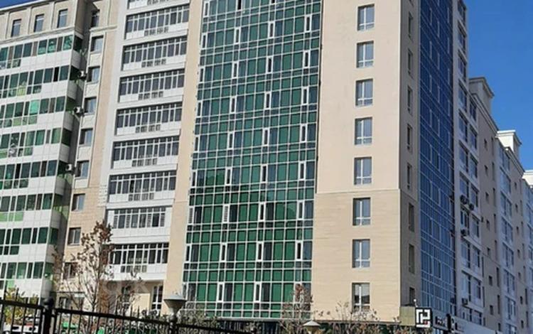 4-комнатная квартира · 131.6 м², Кумисбекова 9А за ~ 57.9 млн ₸ в Астане, Сарыарка р-н — фото 9