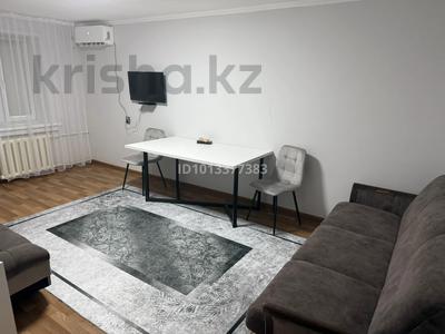 2-бөлмелі пәтер · 50 м² · 2/4 қабат, Тулебаева 31 — Назарбаева, бағасы: 20 000 ₸ в Алматы, Медеуский р-н