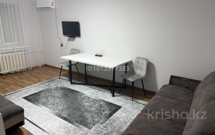 2-бөлмелі пәтер · 50 м² · 2/4 қабат, Тулебаева 31 — Назарбаева, бағасы: 20 000 ₸ в Алматы, Медеуский р-н — фото 2