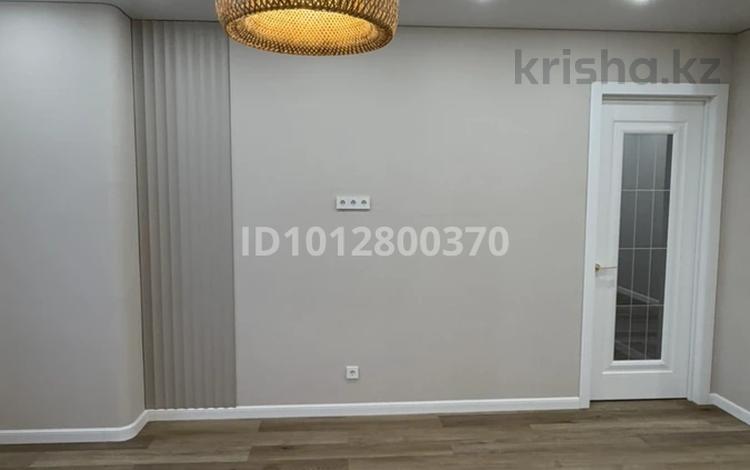 3-бөлмелі пәтер · 86 м² · 10/10 қабат, Микрорайон Береке, бағасы: 52.7 млн ₸ в Костанае — фото 2