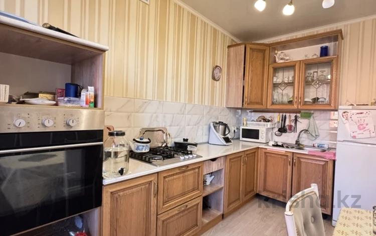 4-комнатная квартира · 102 м² · 5/5 этаж, мкр Омега, Молдашева 20 за 29 млн ₸ в Уральске — фото 6