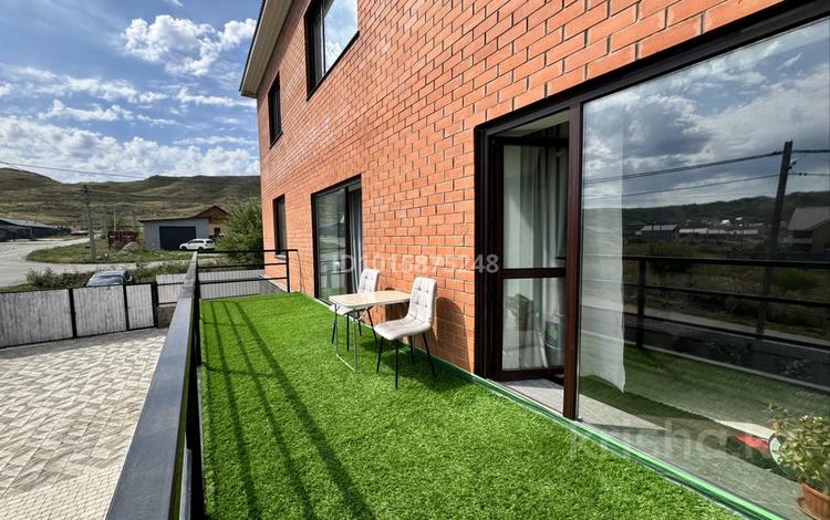 Отдельный дом · 6 комнат · 450 м² · 8 сот., Кайым Мухамедханов 24 — Аль-фараби за 1.5 млн ₸ в Усть-Каменогорске, Ульбинский — фото 2