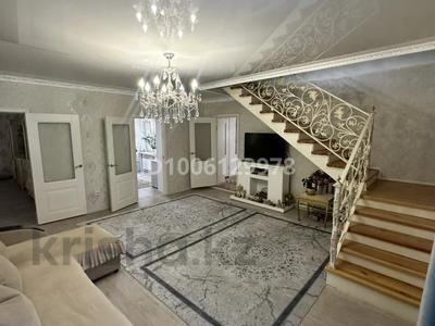 Отдельный дом · 7 комнат · 220 м², мкр Айгерим-1 — Рыскулова- саги ашимова за 1.3 млн 〒 в Алматы, Алатауский р-н