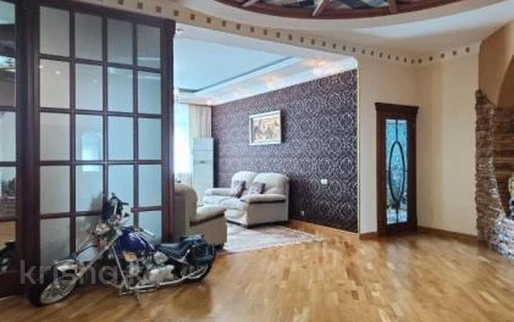 4-комнатная квартира · 170 м² · 7/8 этаж, Достык 112 за 185 млн ₸ в Алматы, Медеуский р-н — фото 2