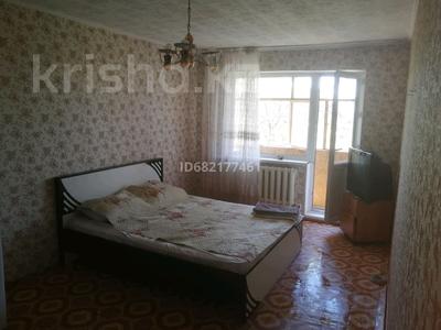 1-комнатная квартира · 35 м² · 6/9 этаж, Бухар жырау 63 за 6 000 ₸ в Караганде, Казыбек би р-н