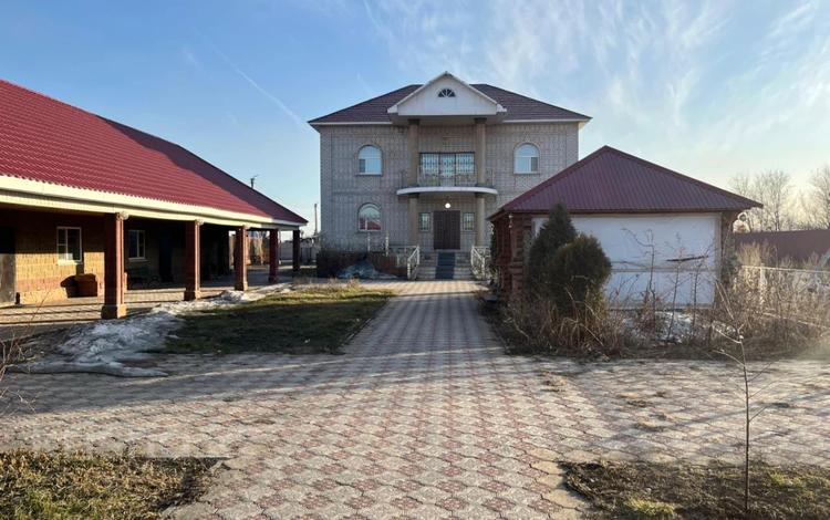 Отдельный дом · 4 комнаты · 403.5 м² · 30 сот., Теректы 59 за 157 млн ₸ в Семее — фото 25