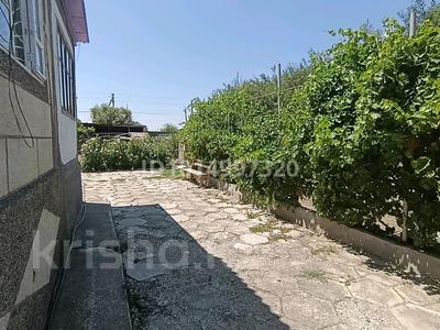 Отдельный дом · 5 комнат · 140 м² · 10 сот., Баженова 28 а — Угол улиц Ыкылас Дукенулы и Баженова за 95 млн ₸ в Таразе