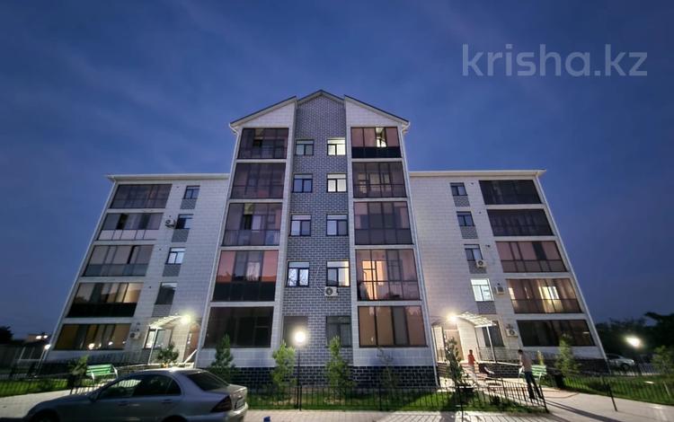 2-комнатная квартира, 64 м², 4/5 этаж, 15-й микрорайон, 15-й мкр 1/2