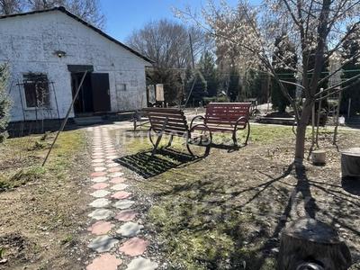Дача · 2 комнаты · 70 м² · 5.6 сот., мкр Алатау (ИЯФ) за 38 млн 〒 в Алматы, Медеуский р-н