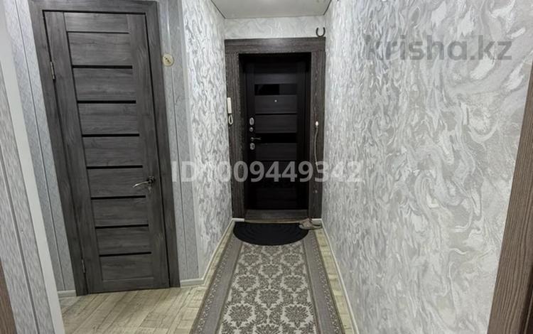 2-бөлмелі пәтер · 49 м² · 2/5 қабат, 3 микрорайон 10, бағасы: 18.5 млн ₸ в Риддере — фото 2