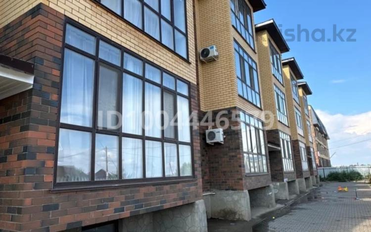 3-комнатная квартира · 140 м² · 1/3 этаж, Бисена Жумагалиева 39 за 55 млн ₸ в Уральске — фото 2