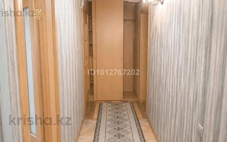 3-комнатная квартира · 60 м² · 4/5 этаж, 6й микрорайон 3 — Вокзал за 250 000 ₸ в Караганде, Казыбек би р-н — фото 31