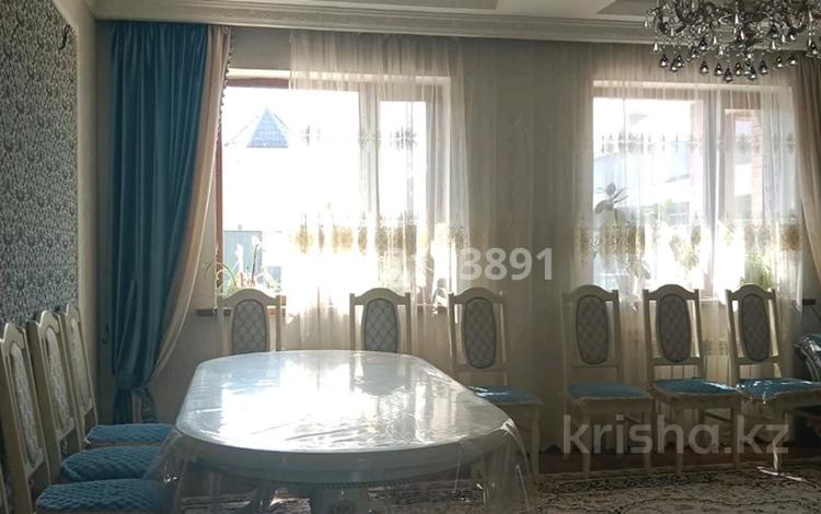 Отдельный дом · 5 комнат · 240 м² · 10 сот., мкр Уркер за 100 млн 〒 в Астане, Нура р-н — фото 2
