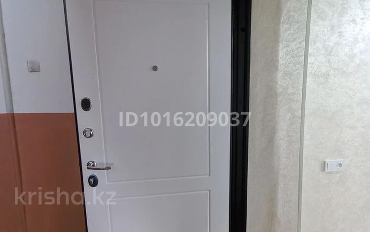 1-комнатная квартира · 40 м² · 4/5 этаж, мкр Улы Дала, Сулейманова 26 за 100 000 ₸ в Таразе — фото 2