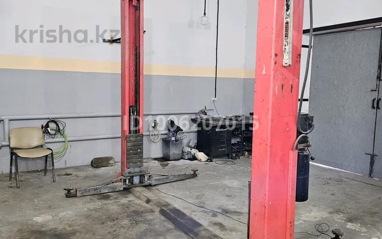 Свободное назначение, азс, автосервисы и автомойки, развлечения · 470 м² за 170 млн ₸ в Атырау, мкр Атырау — фото 2