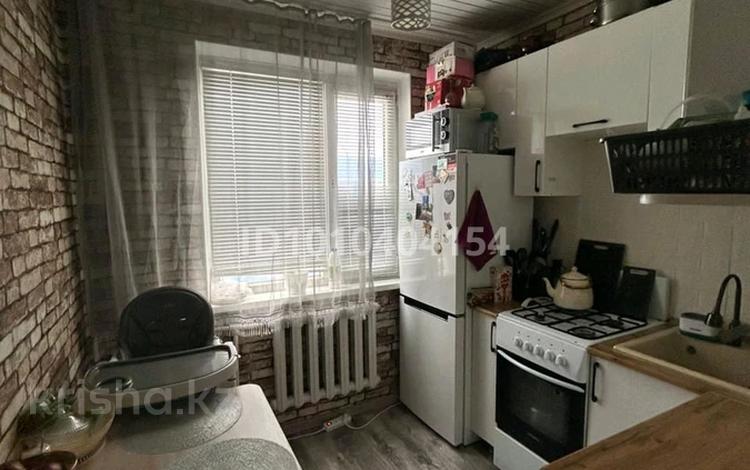 2-бөлмелі пәтер · 45 м² · 4/4 қабат, мкр Жилгородок, Красногорская 6 — рядом с Филармонии, бағасы: 12 млн ₸ в Актобе — фото 2