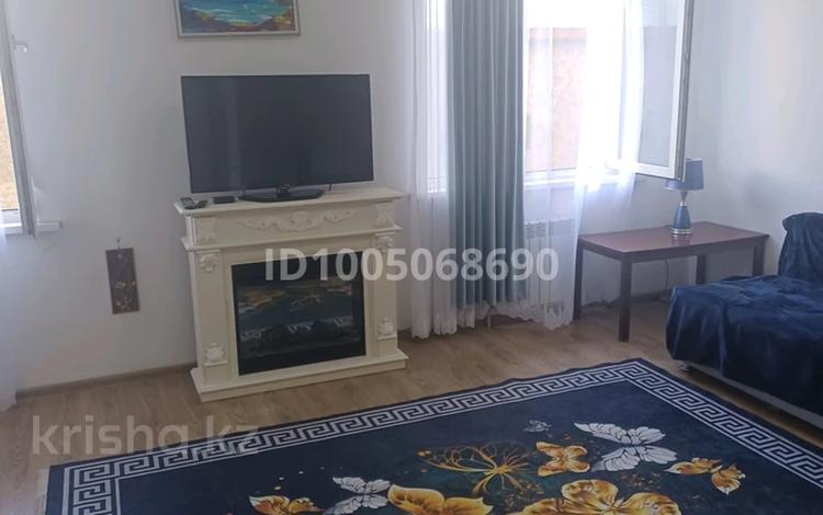 1-комнатная квартира · 40 м² · 2/10 этаж, Курмангазы 97 — Сейфуллина за 400 000 〒 в Алматы, Алмалинский р-н — фото 2
