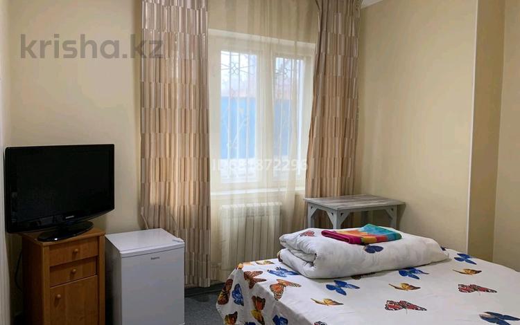 1 комната, 15 м², мкр Таугуль-3, Паримбетова 32 за 8 000 〒 в Алматы, Ауэзовский р-н — фото 6