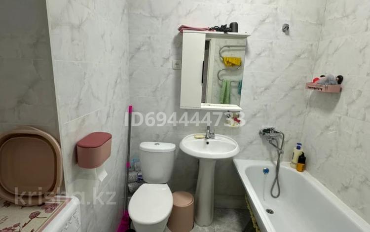 1-комнатная квартира · 45 м² · 6/8 этаж, мкр Акбулак 52 за 190 000 ₸ в Алматы, Алатауский р-н — фото 9