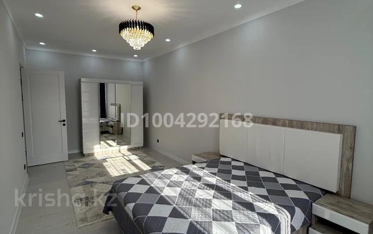 3-бөлмелі пәтер · 100 м² · 3/10 қабат, Кулманова 35, бағасы: 350 000 ₸ в Атырау — фото 2