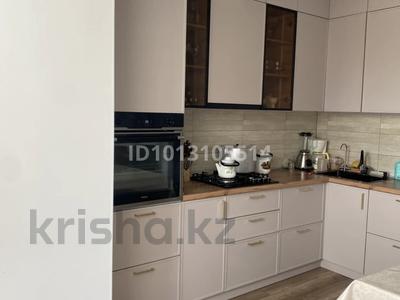 2-бөлмелі пәтер · 75 м² · 1/5 қабат, мкр. Алтын орда 360А, бағасы: 30 млн ₸ в Актобе