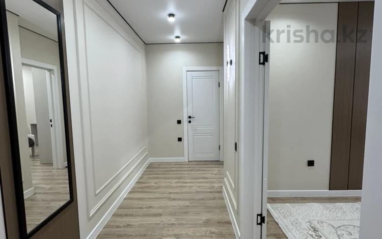 2-бөлмелі пәтер · 65 м² · 4/5 қабат, мкр. Алтын орда, Тауелсиздик 22, бағасы: 30.5 млн ₸ в Актобе — фото 2