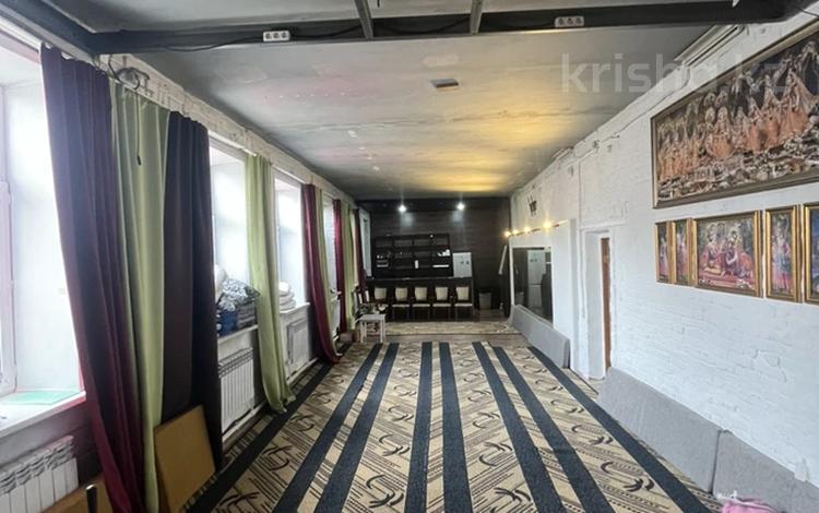 Свободное назначение, офисы · 424.6 м² за 95 млн ₸ в Караганде, Казыбек би р-н — фото 2