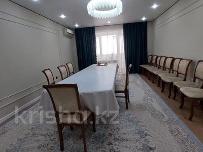 4-комнатная квартира · 142 м² · 3/5 этаж, Новый город, Мангилик ел за 65 млн 〒 в Актобе