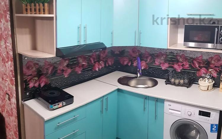 1-комнатная квартира · 33 м² · 4/5 этаж, проспект Независимости 3 за 14 000 ₸ в Усть-Каменогорске — фото 13