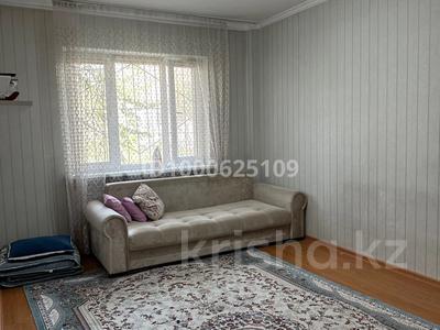 1-комнатная квартира · 36 м² · 2/5 этаж, мкр Казахфильм 35а — Пересечение улиц Альфараби и Жарокова за 14 000 〒 в Алматы, Бостандыкский р-н
