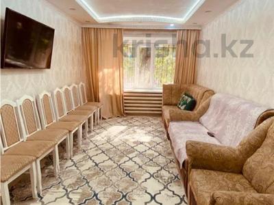 3-бөлмелі пәтер · 58 м² · 1/5 қабат, 13-шағынаудан, бағасы: 12.5 млн ₸ в Караганде, Алихана Бокейханова р-н