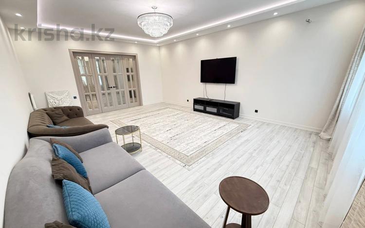 3-бөлмелі пәтер · 130 м² · 10/15 қабат, Керей и Жанибек хандар 14/2, бағасы: 92 млн ₸ в Астане, Есильский р-н — фото 2
