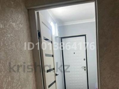 1-бөлмелі пәтер · 32 м² · 4/5 қабат, Азаттык — Стройкантор, бағасы: 10 000 ₸ в Атырау, мкр Ак депо
