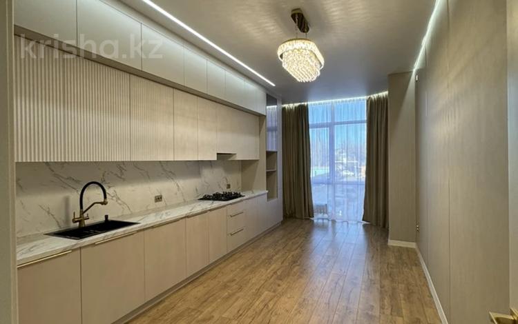 2-комнатная квартира · 76.8 м² · 2/9 этаж, Вокзальная 4/1 за 46.5 млн 〒 в Уральске — фото 2