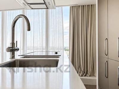 4-комнатная квартира · 174 м², Аль-Фараби 77/1 за 2.6 млн ₸ в Алматы, Бостандыкский р-н