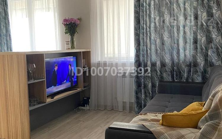 1-комнатная квартира · 35 м² · 10/12 этаж, Жумалиева 155 за 300 000 ₸ в Алматы, Алмалинский р-н — фото 2