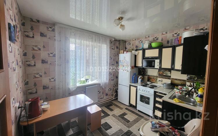 1-комнатная квартира · 45 м² · 2/5 этаж, Көкжал барақ — 40-46-48 мектеп қасында за 150 000 ₸ в Усть-Каменогорске — фото 2