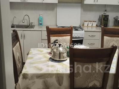 1-комнатная квартира · 60 м² · 2/5 этаж, Асау Барака за 20 млн ₸ в Актобе, мкр. Курмыш