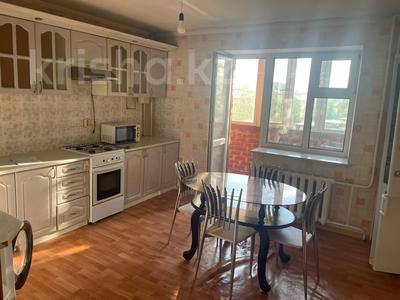2-бөлмелі пәтер · 80 м², Жамбыла 196, бағасы: 180 000 〒 в Петропавловске
