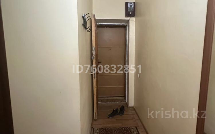 1-бөлмелі пәтер · 25 м² · 3/5 қабат, Айтеки би 11, бағасы: 8 000 ₸ в Таразе — фото 2