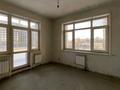 4-комнатная квартира, 300 м², 2/8 этаж, Чингиза Айтматова 46 за ~ 90 млн 〒 в Астане — фото 4