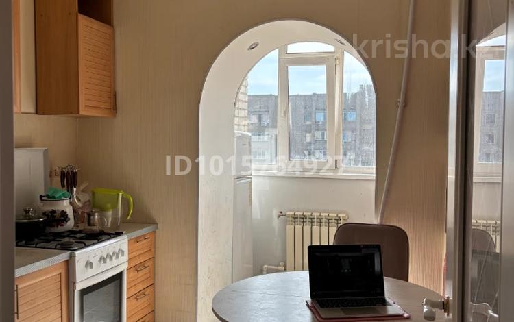 1-комнатная квартира · 35 м² · 9/10 этаж, мкр 12 18 за 150 000 ₸ в Актобе — фото 2