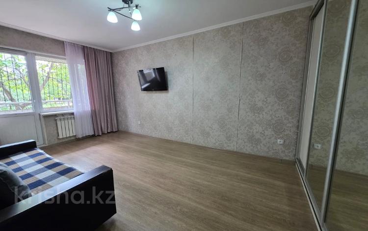 1-бөлмелі пәтер · 40 м² · 1/6 қабат, мкр Кокжиек, бағасы: 20.5 млн ₸ в Алматы, Жетысуский р-н — фото 2