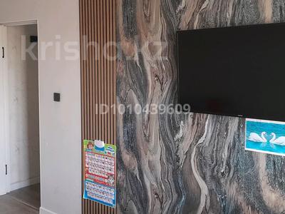 2-комнатная квартира · 44.5 м² · 3/5 этаж, мкр Центральный, Азаттык 60 — Рядом находятся: БЦ сулейман Тауер, ТД Адал, Агила, Филармония им Н. Ж за ~ 17.5 млн 〒 в Атырау