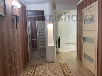 3-комнатная квартира, 81.6 м², Жабаева за 33 млн 〒 в Петропавловске