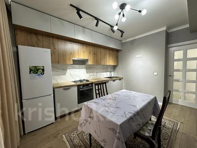 3-комнатная квартира, 77 м², 2/6 этаж помесячно, мкр Шугыла, Жунисова 2/13 — Жунисова 2/13 за 300 000 〒 в Алматы, Наурызбайский р-н