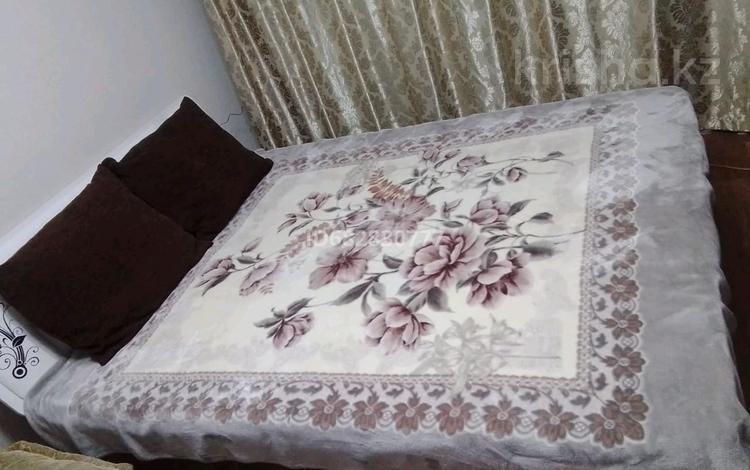 2-комнатная квартира · 45 м² · 1/4 этаж, мкр №8 31 — Шаляпина дом 31 за 15 000 〒 в Алматы, Ауэзовский р-н — фото 2