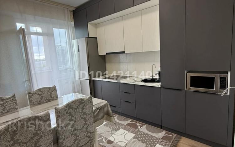 2-комнатная квартира · 68 м², Жибек Жолы 3 за 280 000 ₸ в Усть-Каменогорске — фото 3
