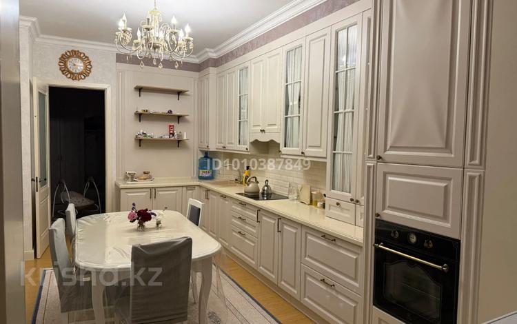 3-бөлмелі пәтер · 120 м² · 1/8 қабат, Кабанбай батыра 9/3, бағасы: 670 000 ₸ в Астане, Есильский р-н — фото 16